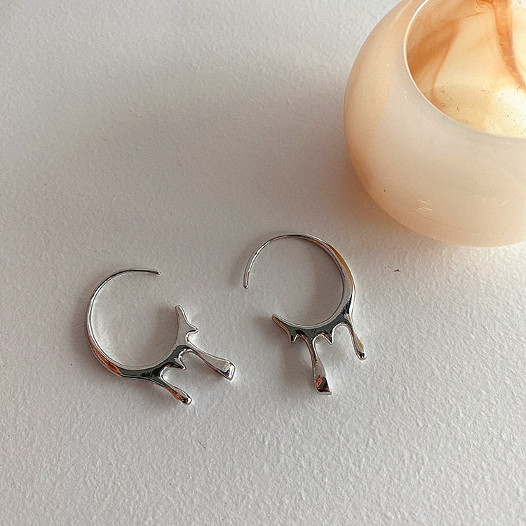 C-shaped Water Droplets Hoop Earring