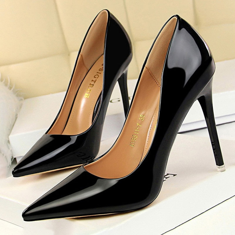 Basic Pump Leather Shoes