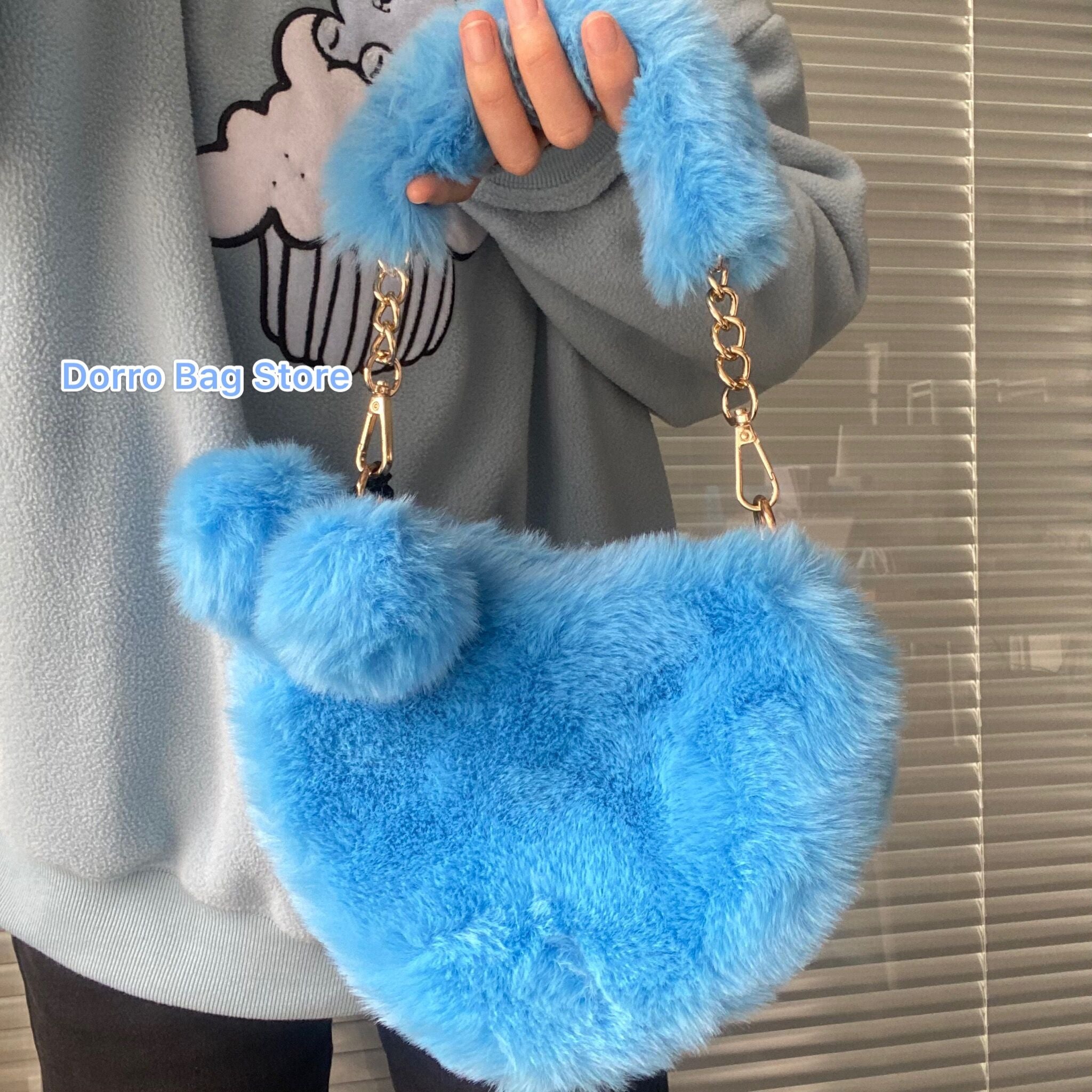 Faux Fur Heart Shaped Shoulder Bag