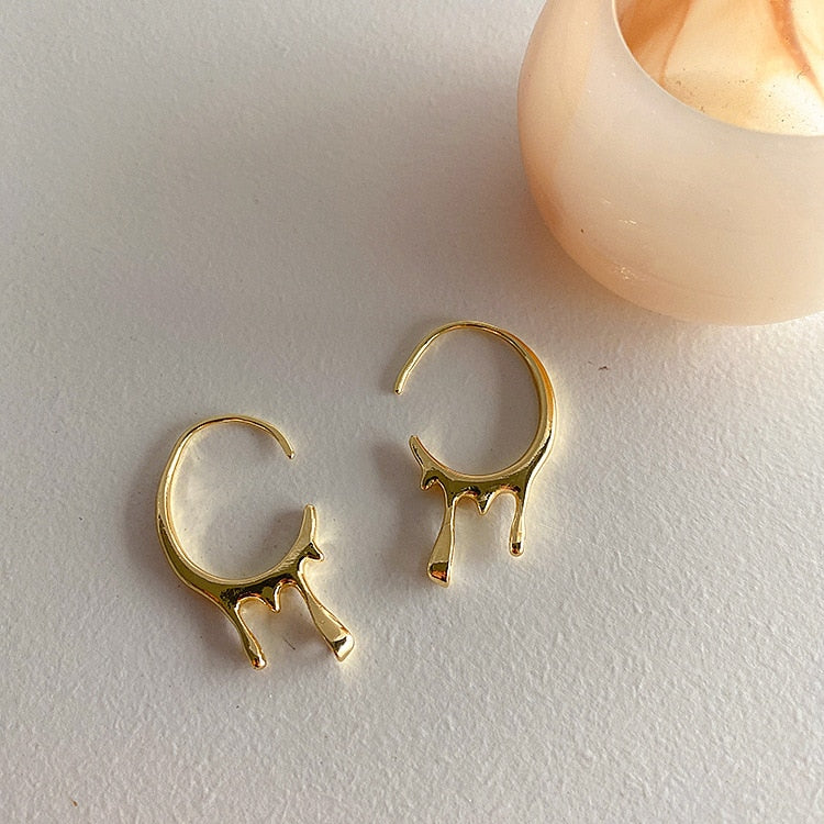 C-shaped Water Droplets Hoop Earring
