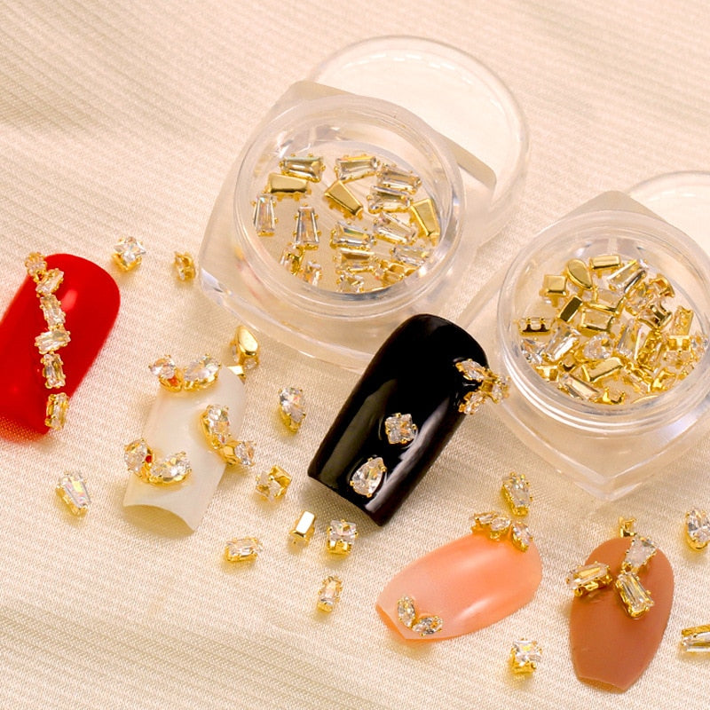 50Pcs Gold /Silver Sparkle Mini Flatback Diamonds