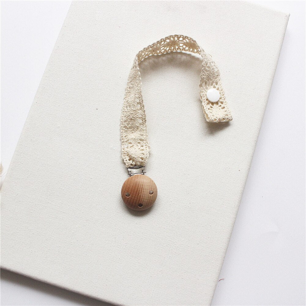 Pacifier Clip Small Daisy Lace