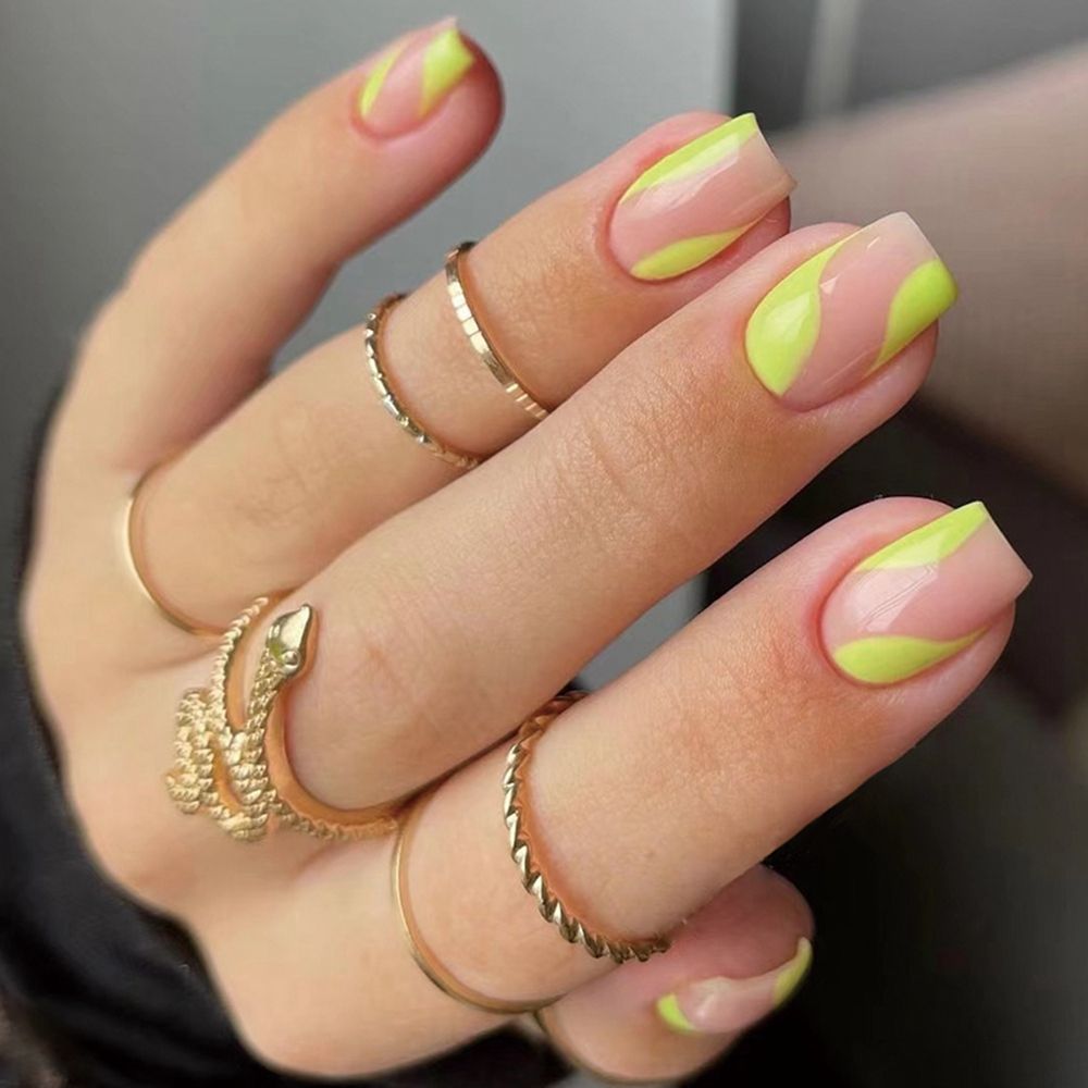 24pcs/Box Yellow Wavy Square Press On Nails