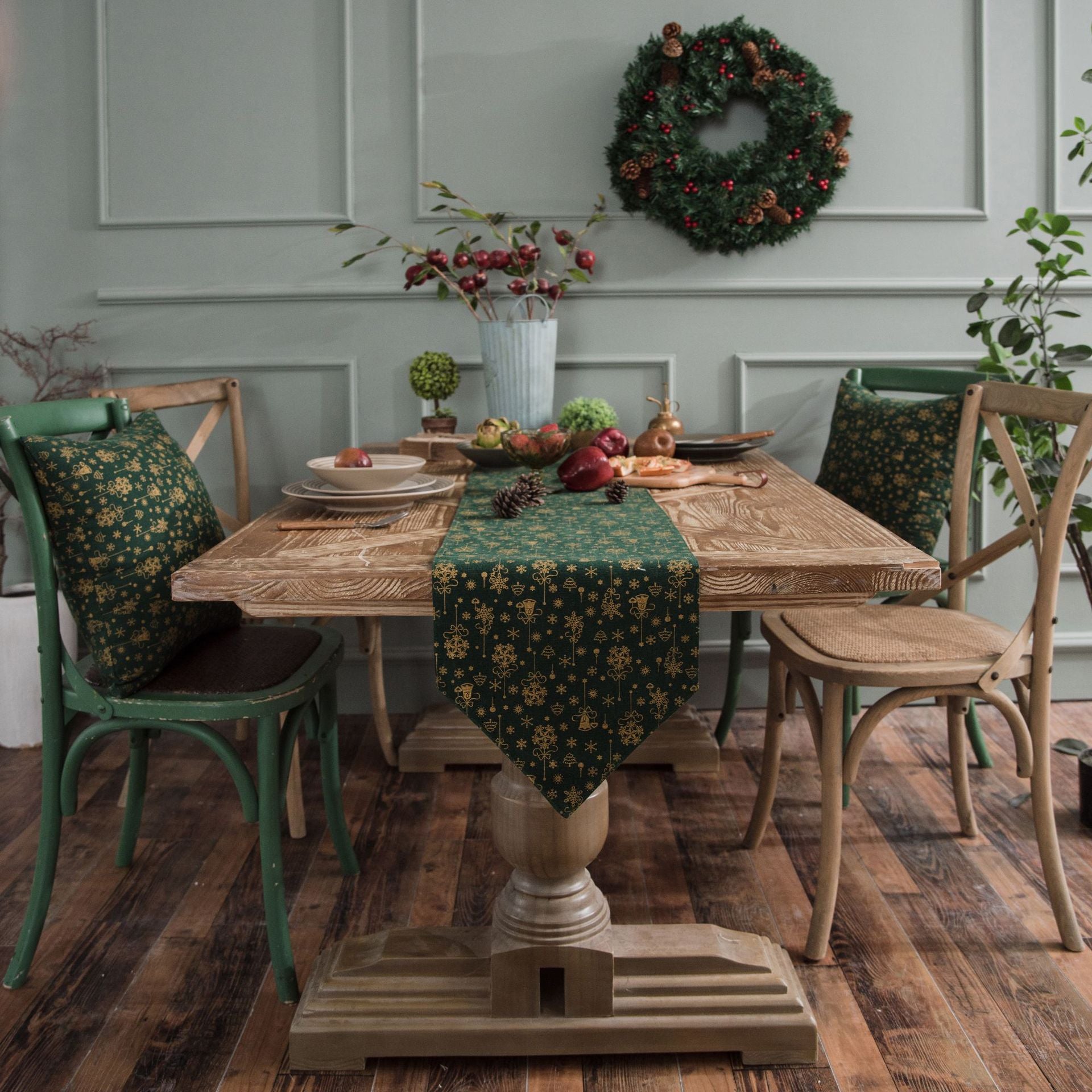 Green Christmas Tree Snowflake Linen Table Runner