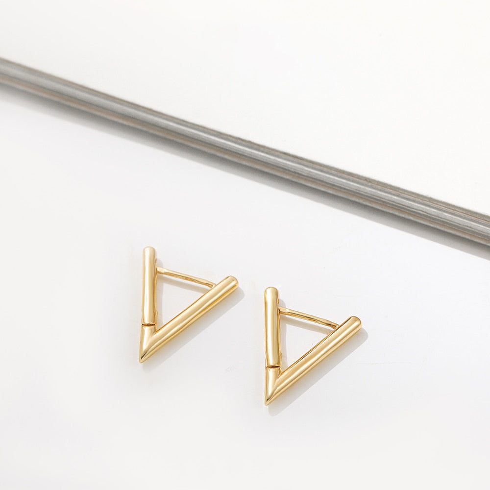 Minimalist Geometric Twist Hoop Earrings