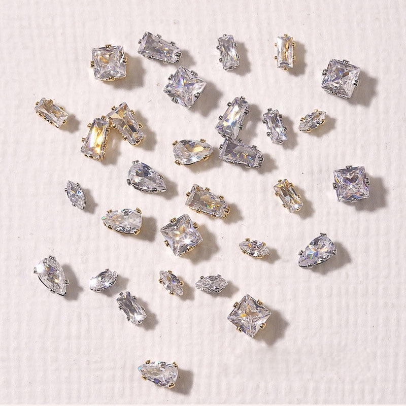 50Pcs Gold /Silver Sparkle Mini Flatback Diamonds