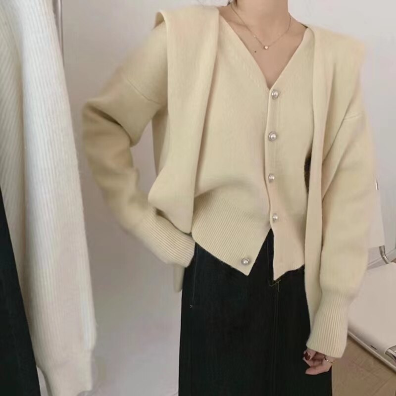 Knitted Cardigan Blue V-Neck