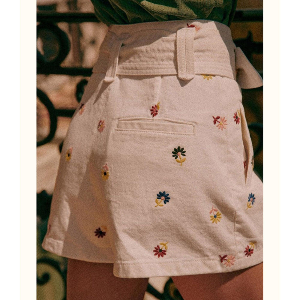 Daisy Embroidery Shorts