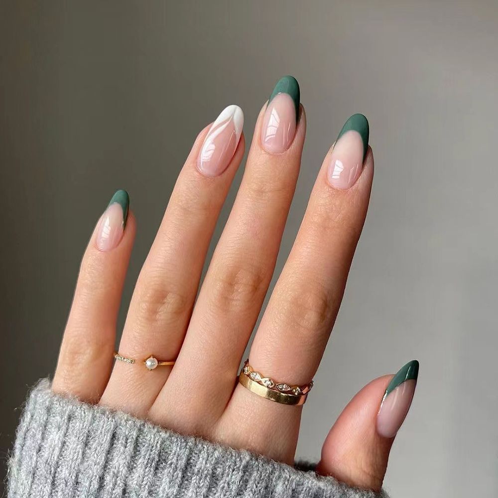 24pcs/Box Green/White Wavy Almond Press On Nails