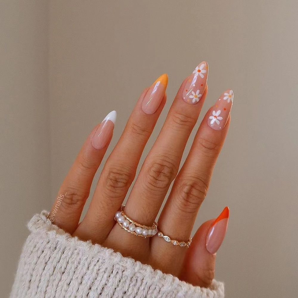 24pcs/Box Flower Wavy Almond Press On Nails